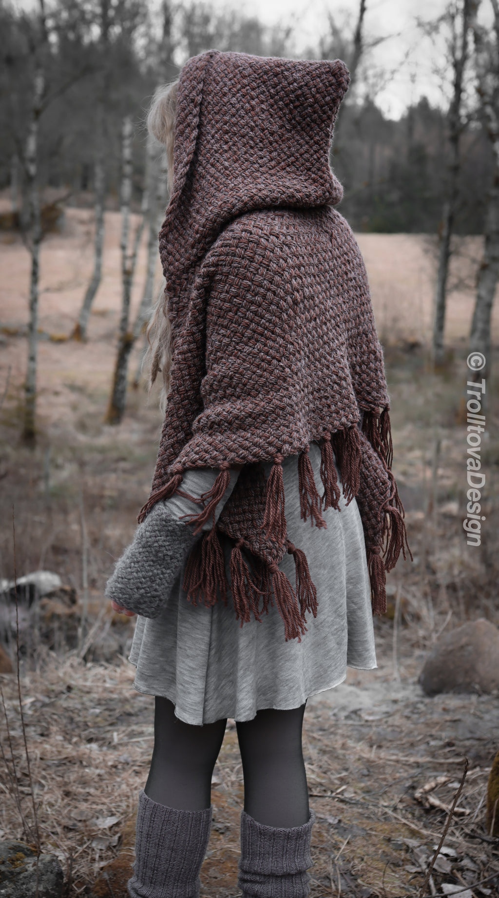Handwoven hooded shawl in brown wool and alpaca.