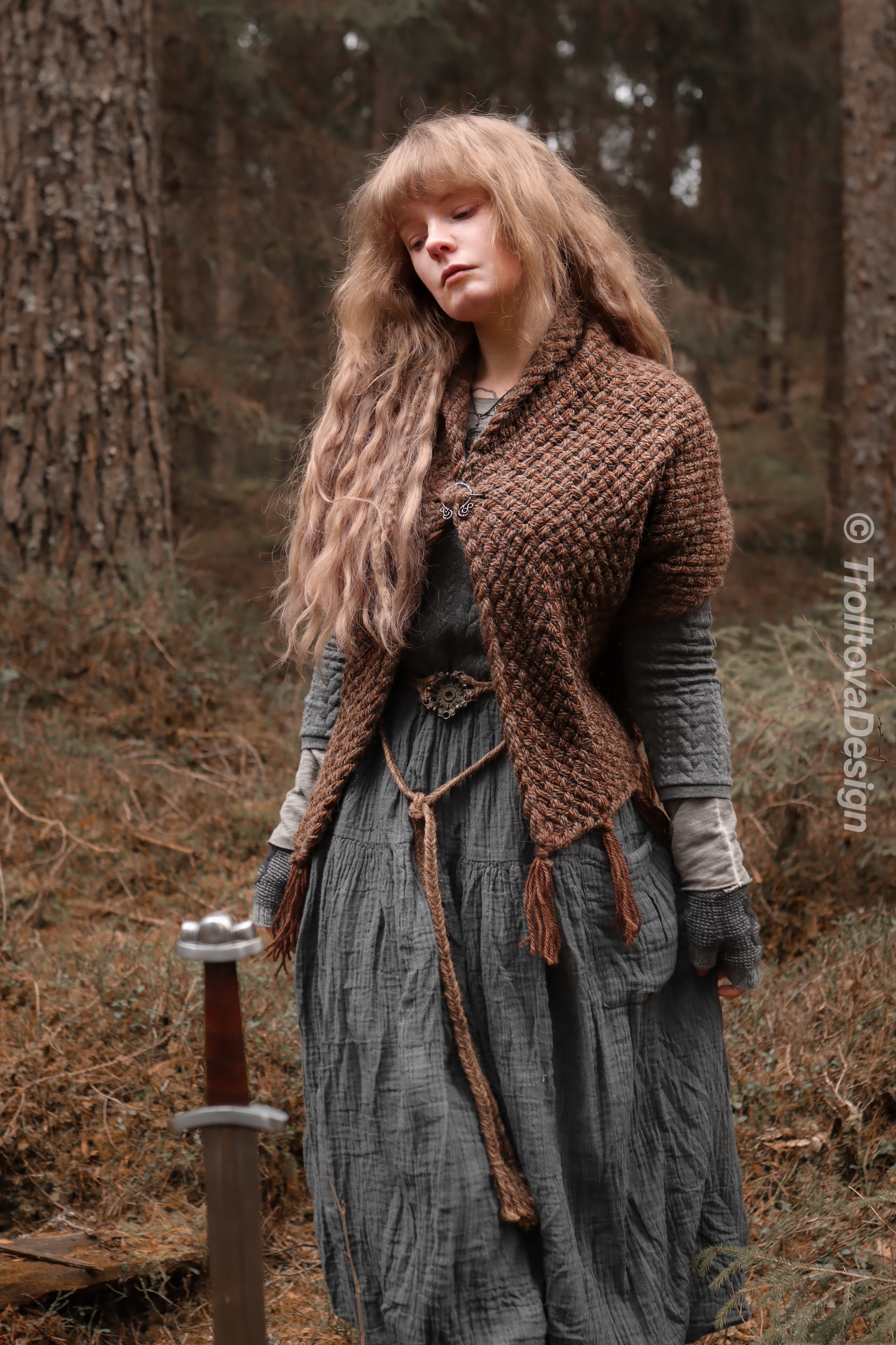 Big handwoven rectangular shawl in brown wool and alpaca.
