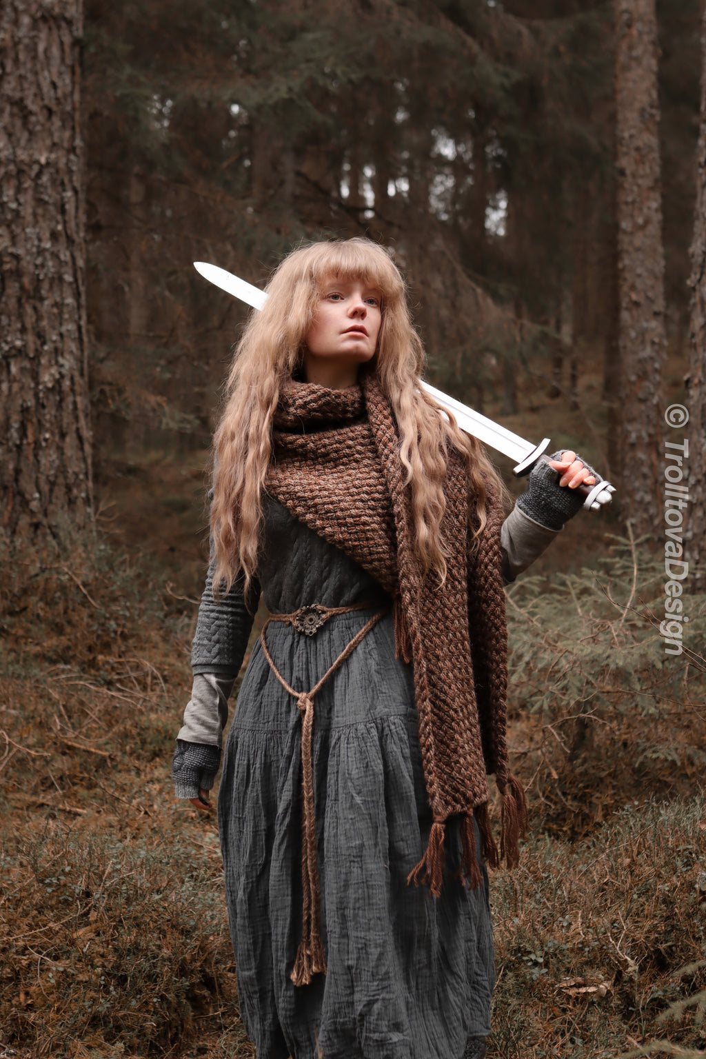 Big handwoven rectangular shawl in brown wool and alpaca.