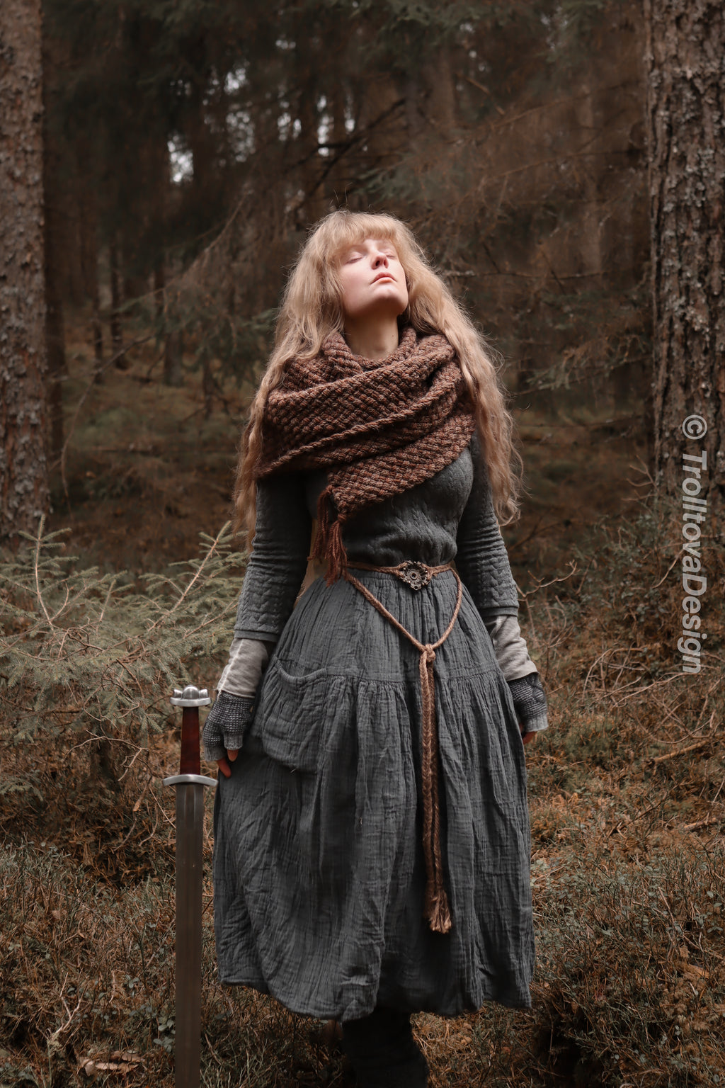 Big handwoven rectangular shawl in brown wool and alpaca.