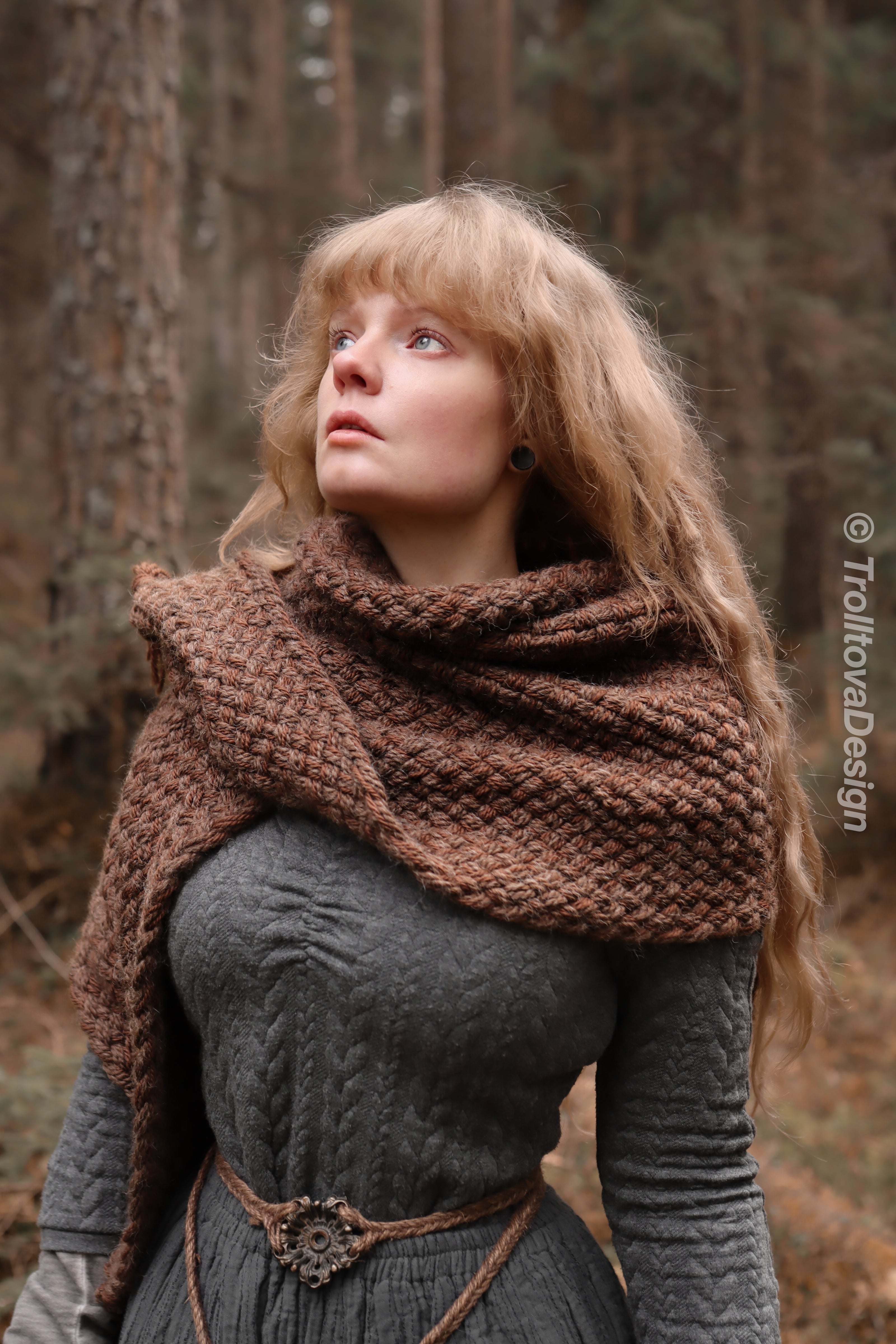 Big handwoven rectangular shawl in brown wool and alpaca.