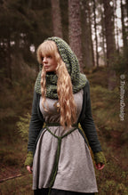 Handwoven snood in forest green wool and alpaca with drawstring.