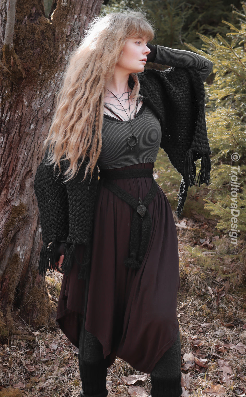 Handwoven big rectangular shawl in black wool and alpaca.