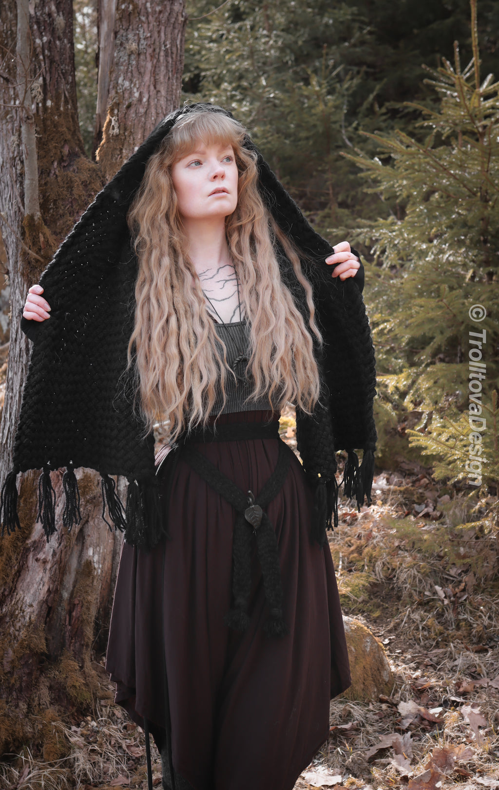 Handwoven big rectangular shawl in black wool and alpaca.