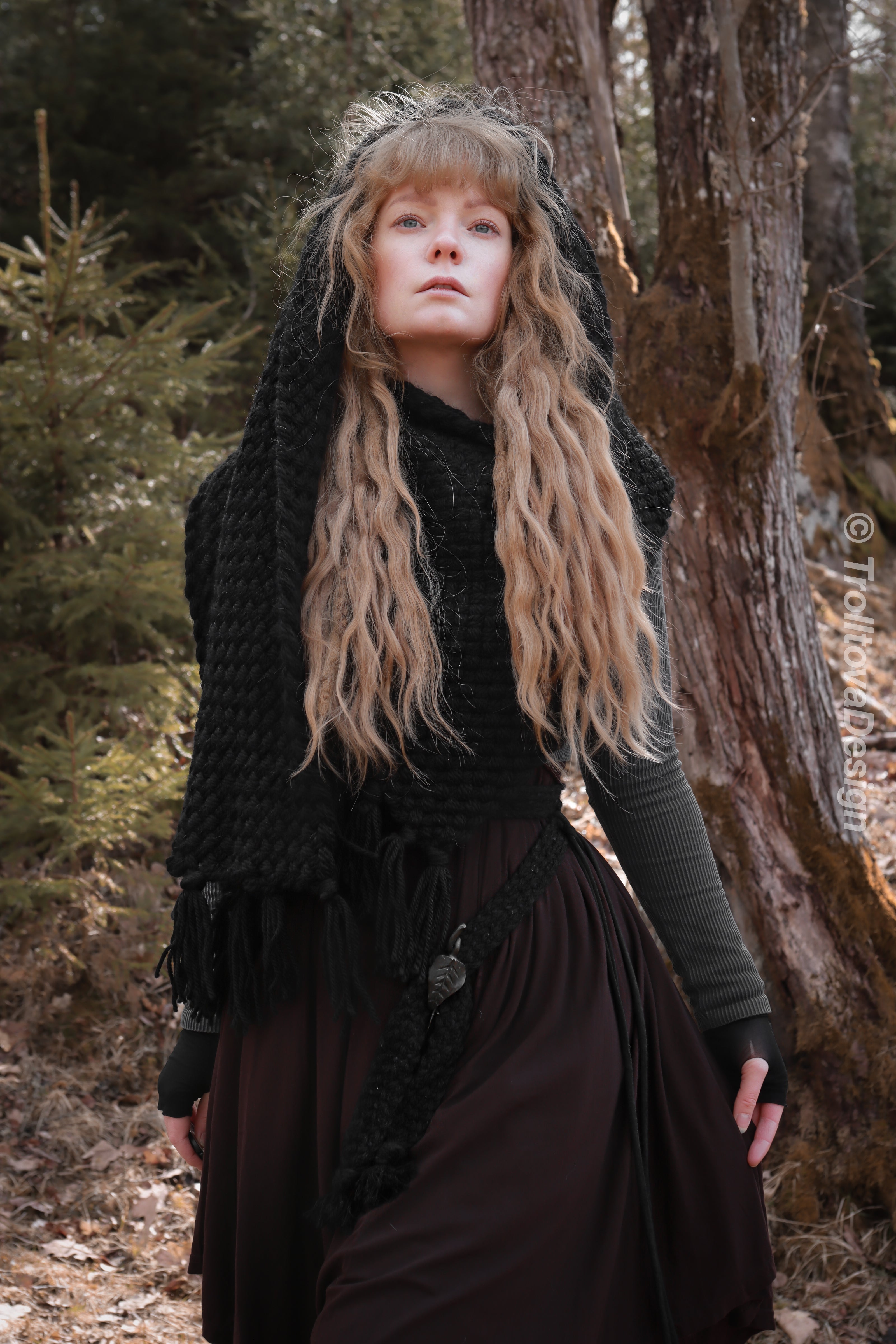 Handwoven big rectangular shawl in black wool and alpaca.
