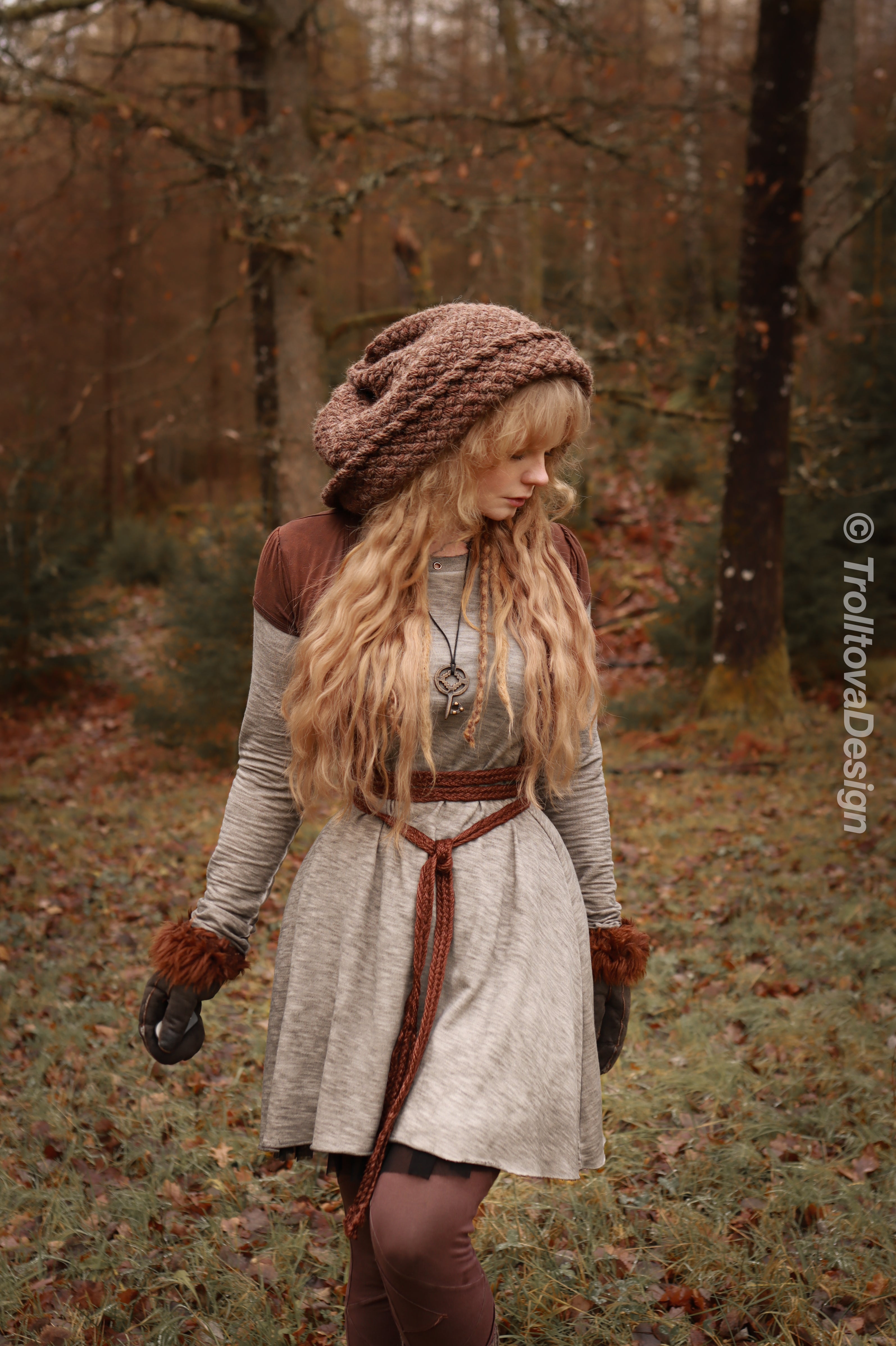 Handwoven snood in brown wool and alpaca with drawstring