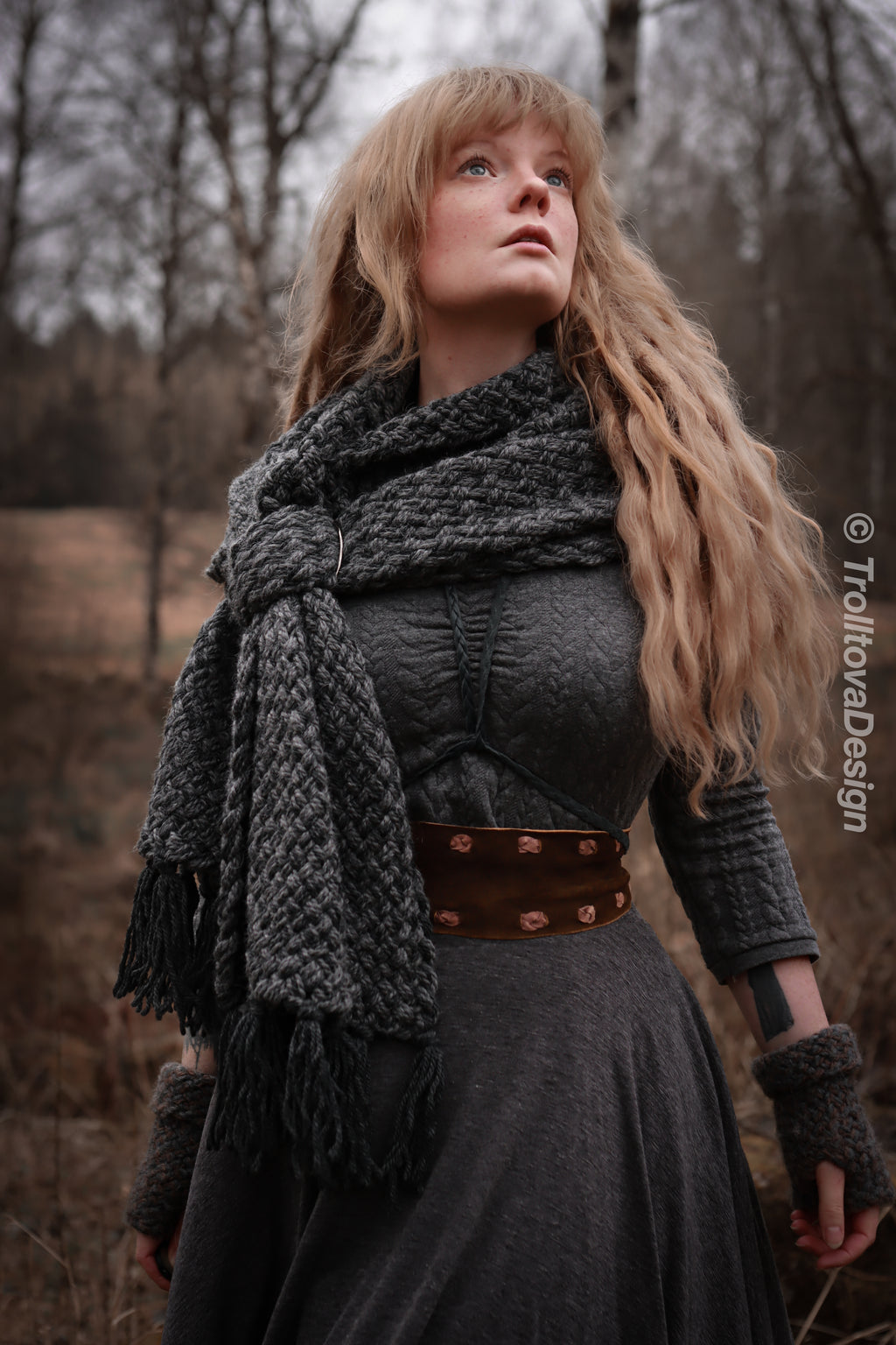 Big handwoven rectangular shawl in gray wool and alpaca.