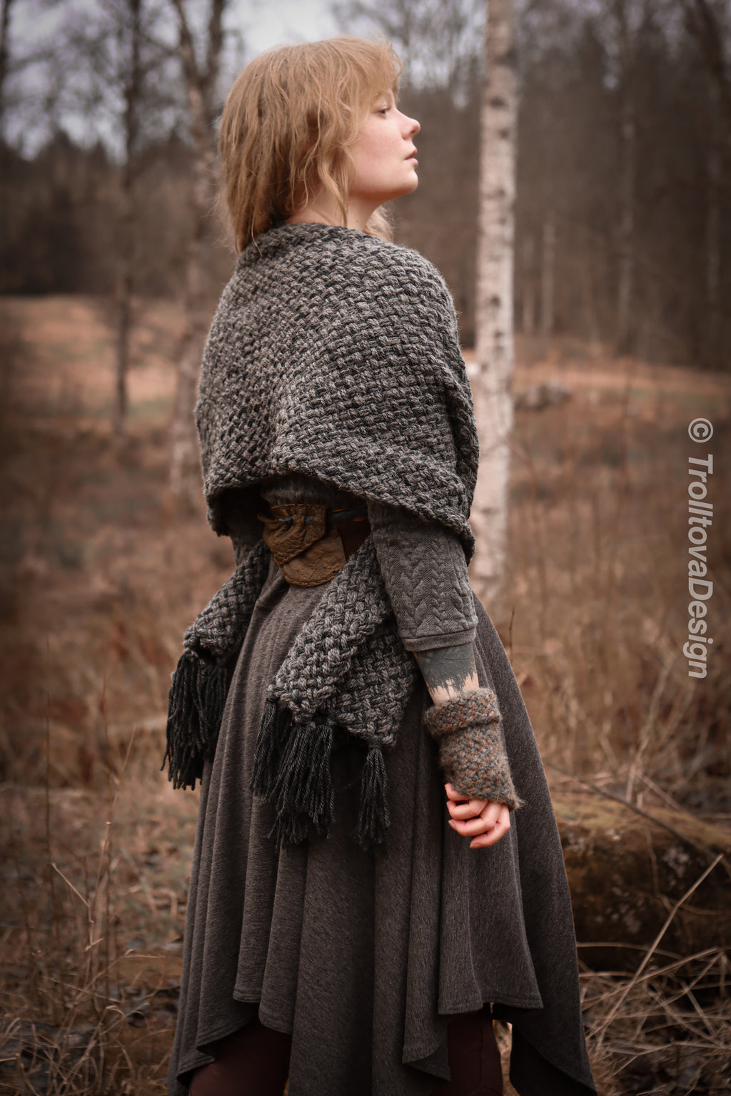 Big handwoven rectangular shawl in gray wool and alpaca.