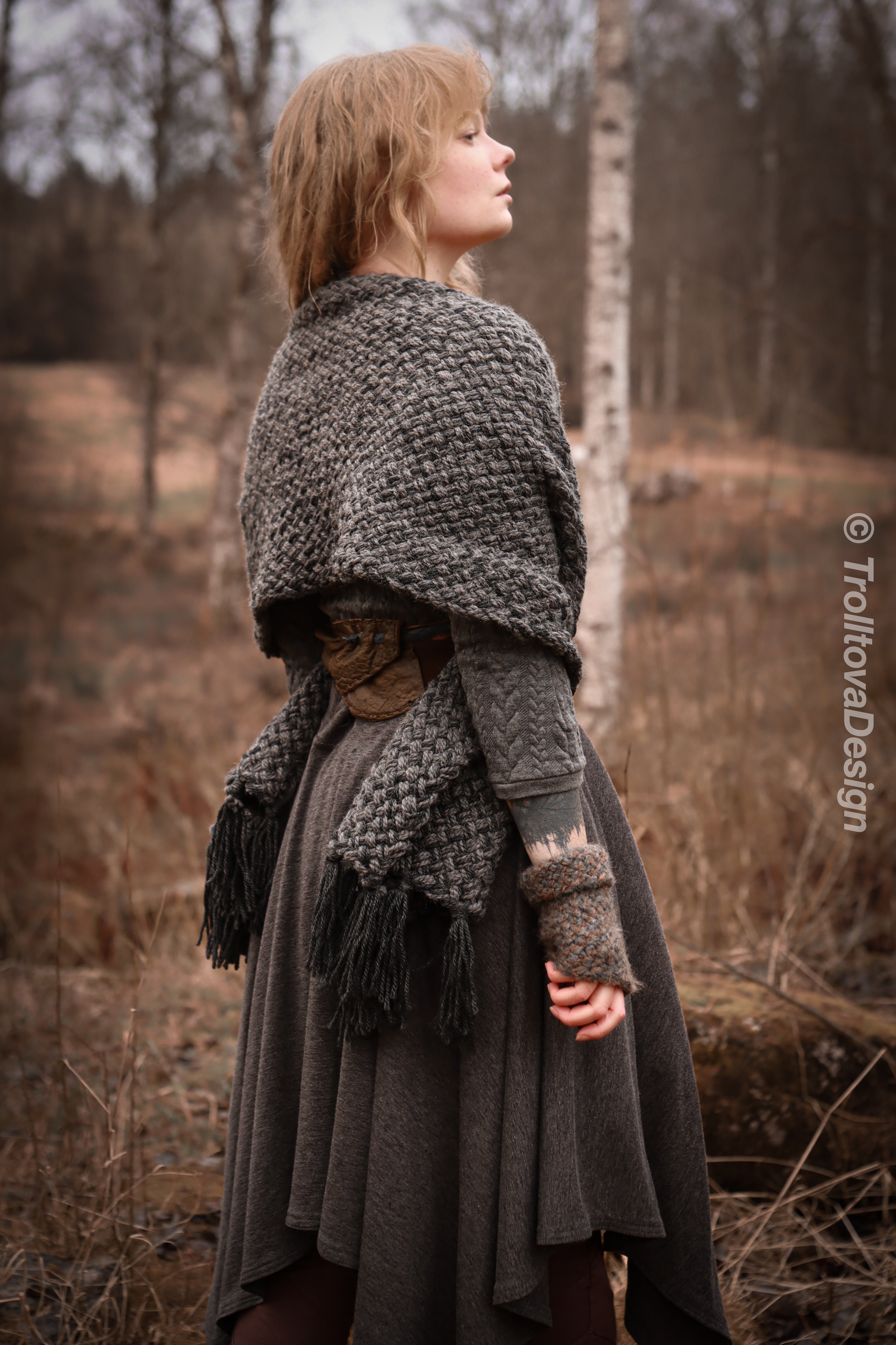 Big handwoven rectangular shawl in gray wool and alpaca.