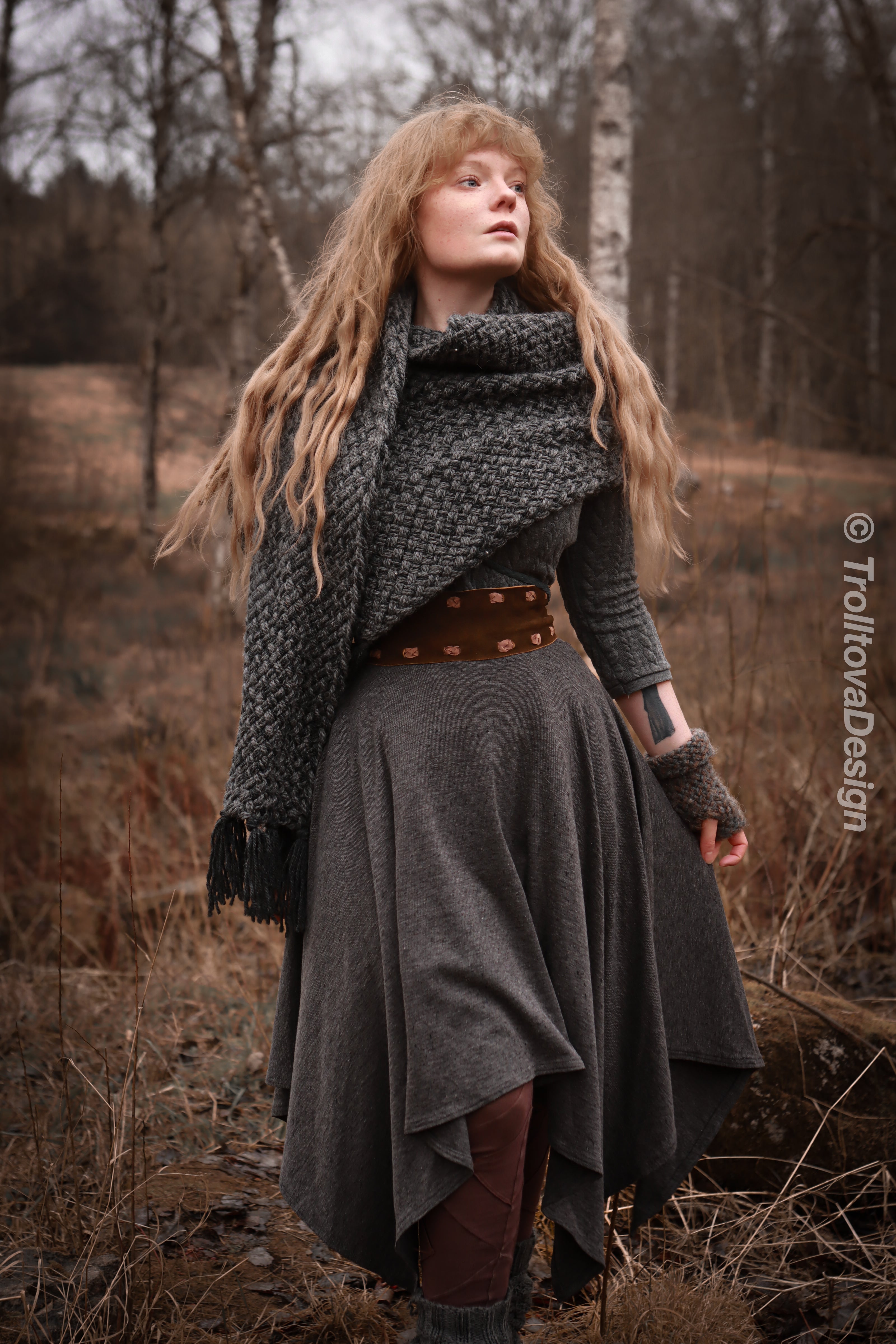 Big handwoven rectangular shawl in gray wool and alpaca.