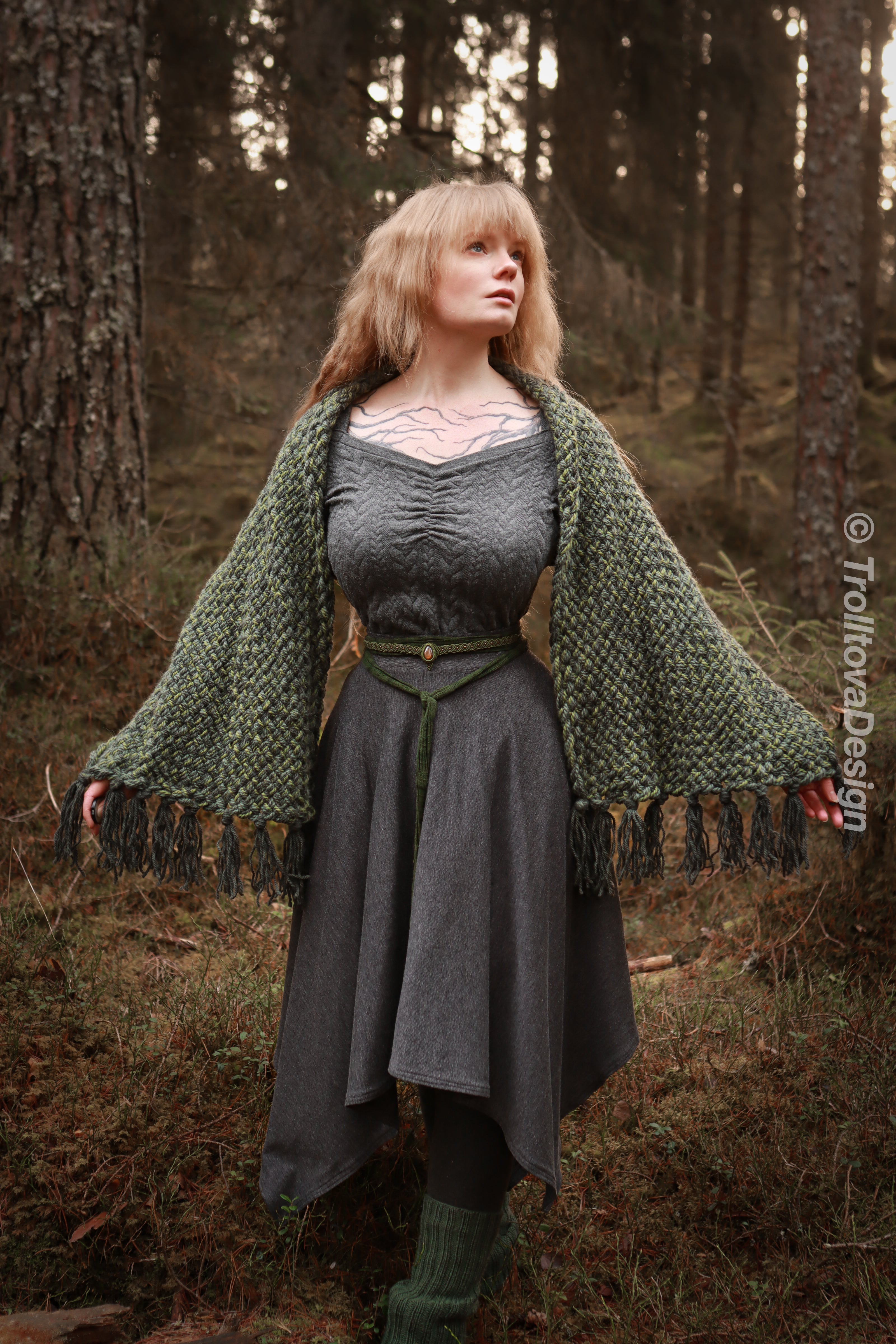 Big handwoven rectangular shawl in forest green wool and alpaca.