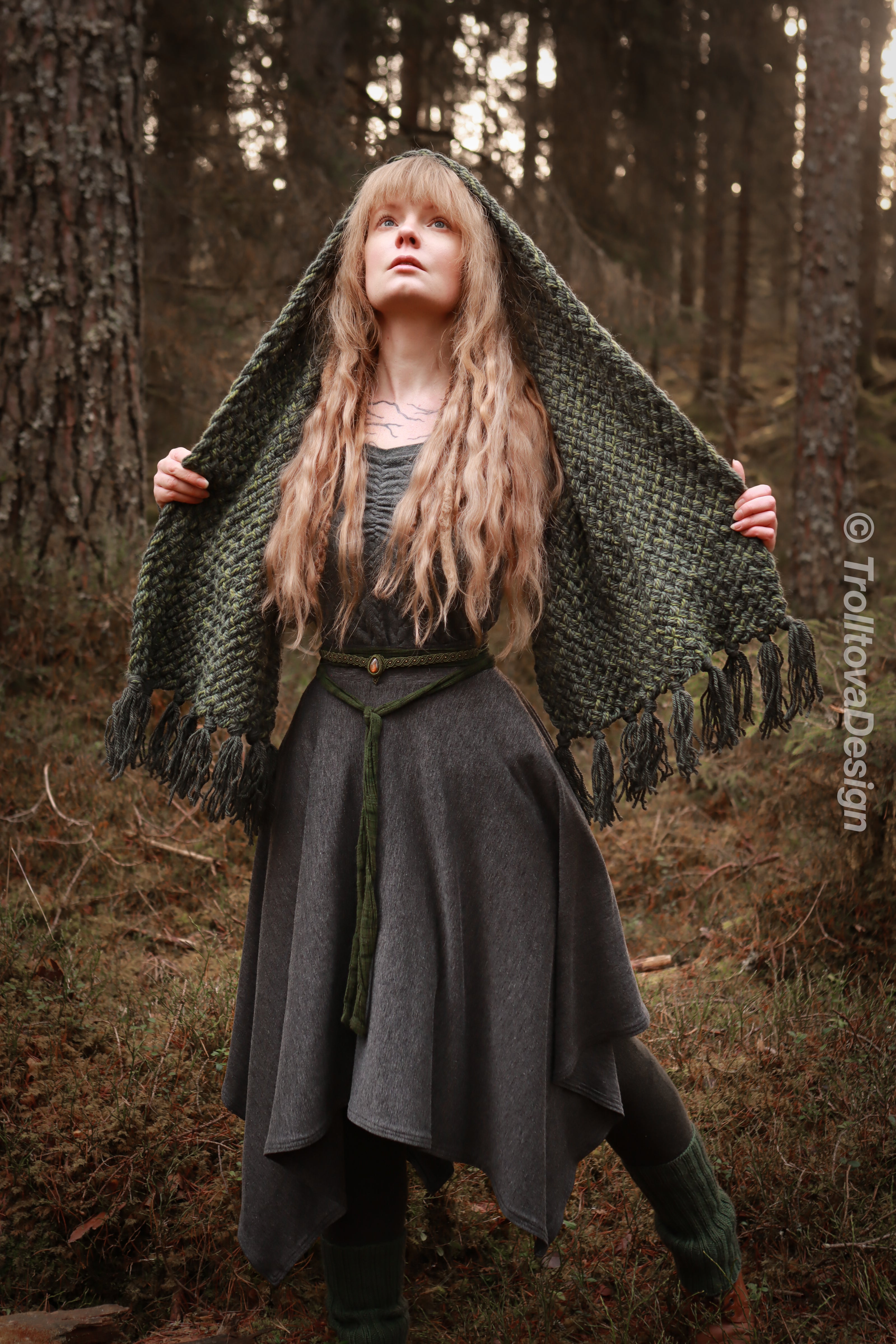 Big handwoven rectangular shawl in forest green wool and alpaca.