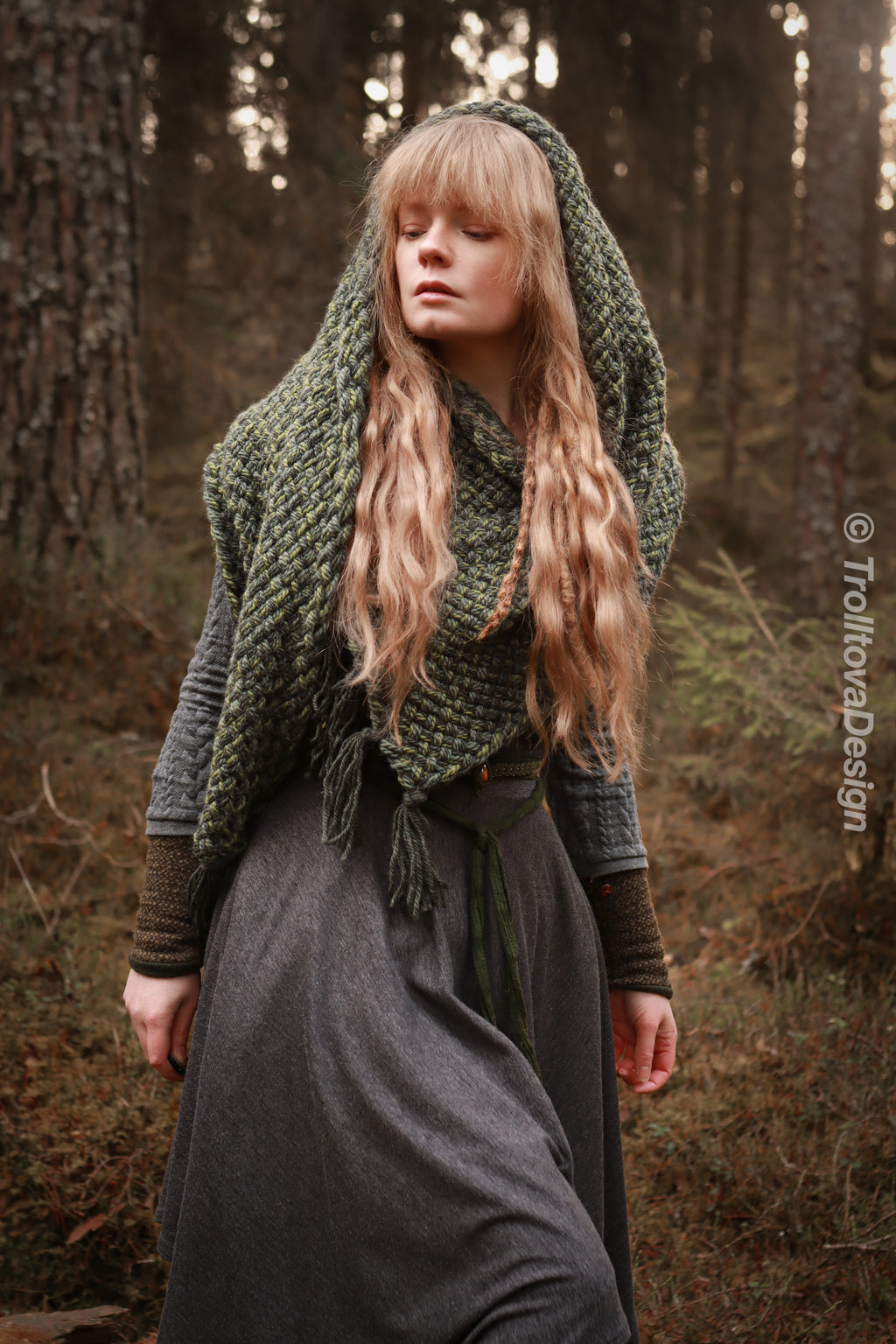 Big handwoven rectangular shawl in forest green wool and alpaca.