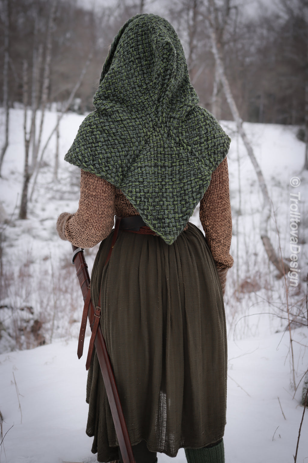 Small handwoven Skjoldehamn inspired hood in forest green wool and alpaca.
