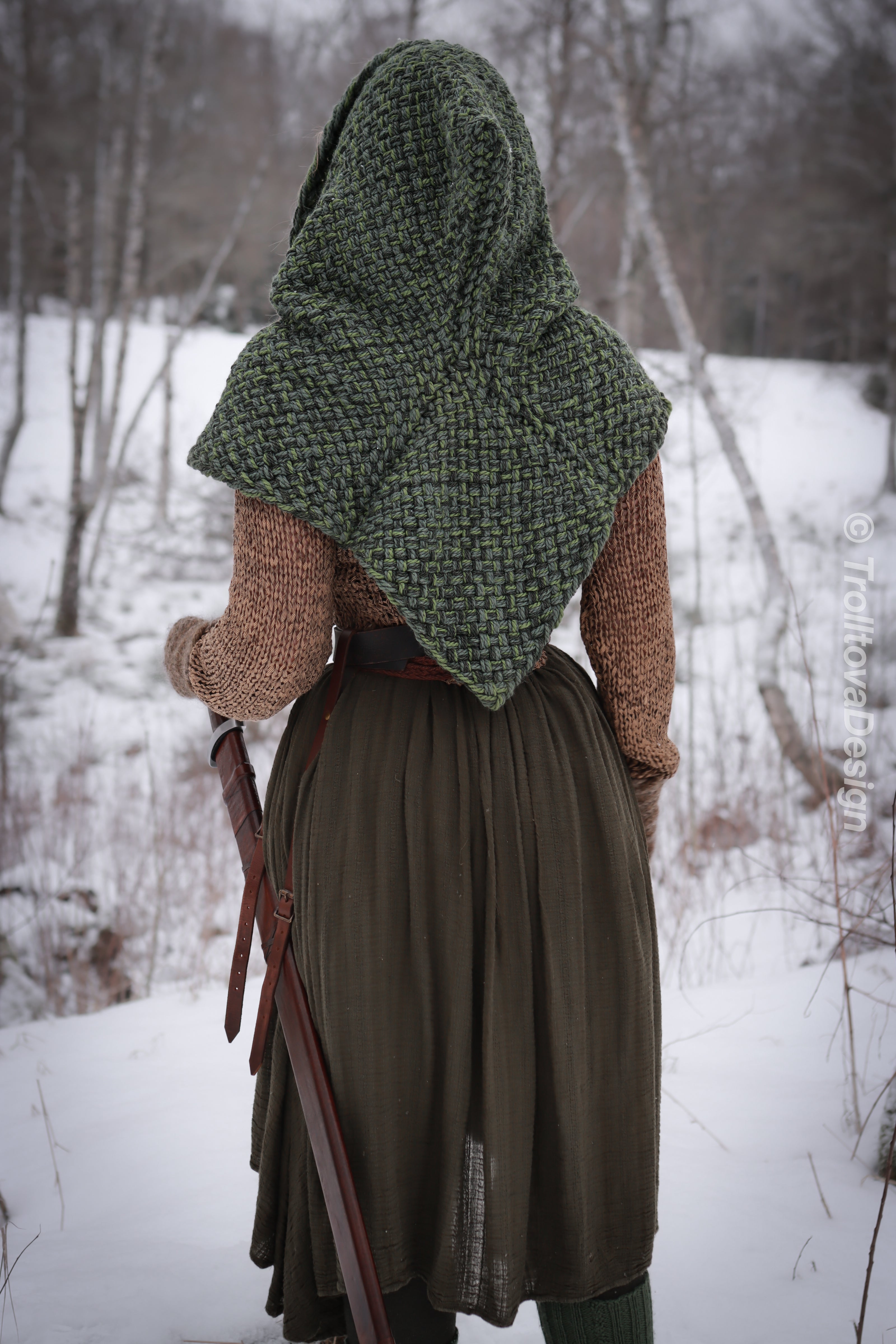 Small handwoven Skjoldehamn inspired hood in forest green wool and alpaca.