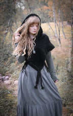 Big Skjoldehamn inspired hood in black wool and alpaca. Handwoven.