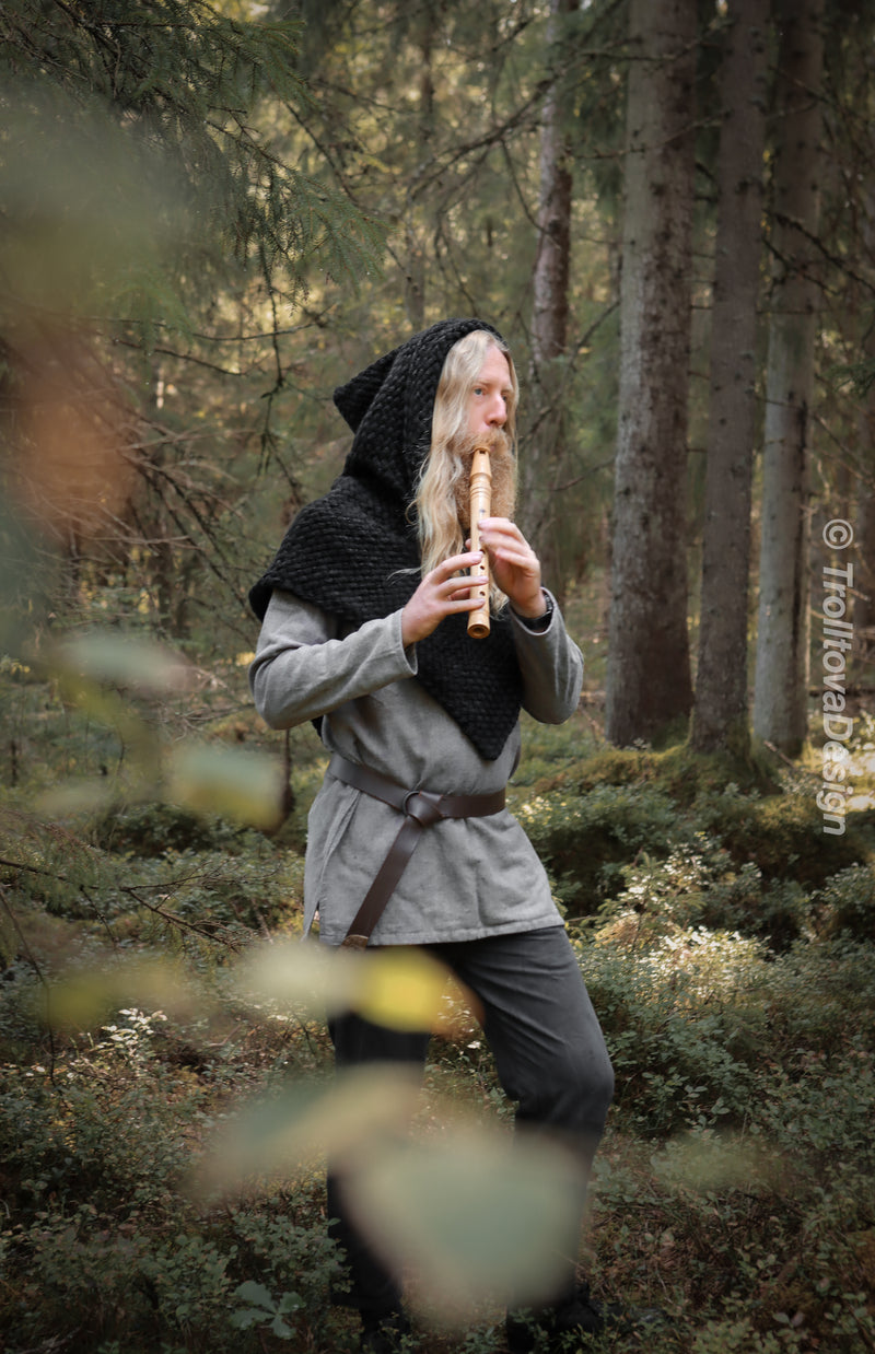 Big handwoven Skjoldehamn hood in black wool and alpaca.