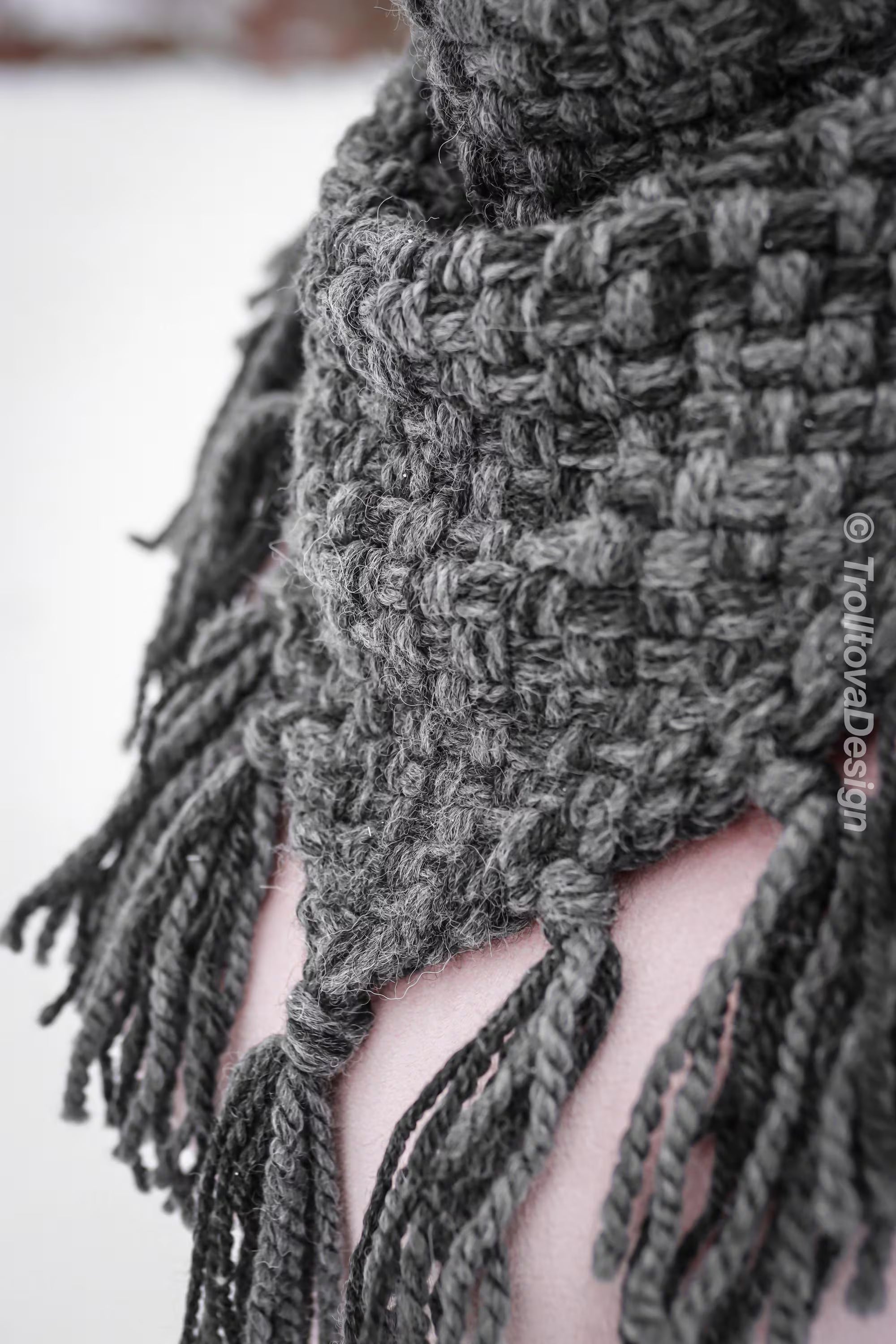Handwoven triangle scarf in gray wool and alpaca made from scrap yarn.