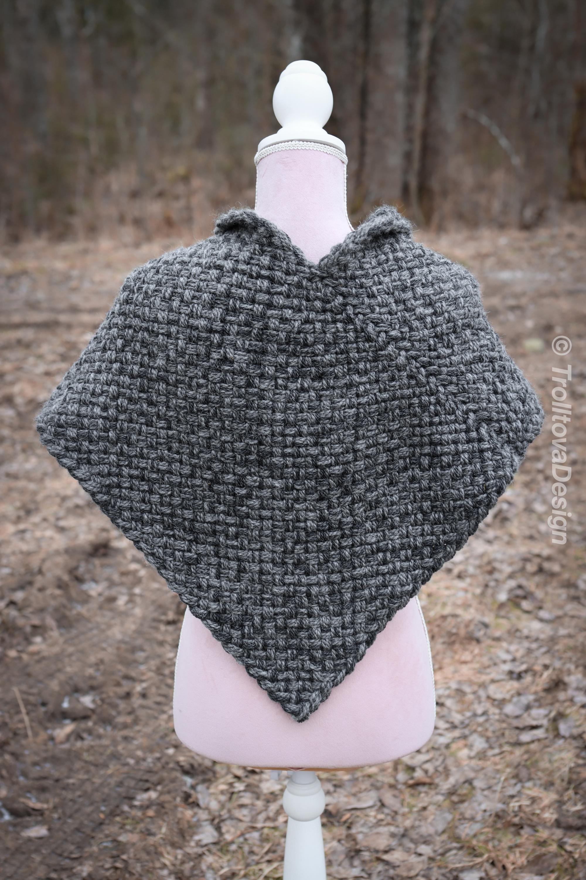 Handwoven twisted capelet in gray wool and alpaca.