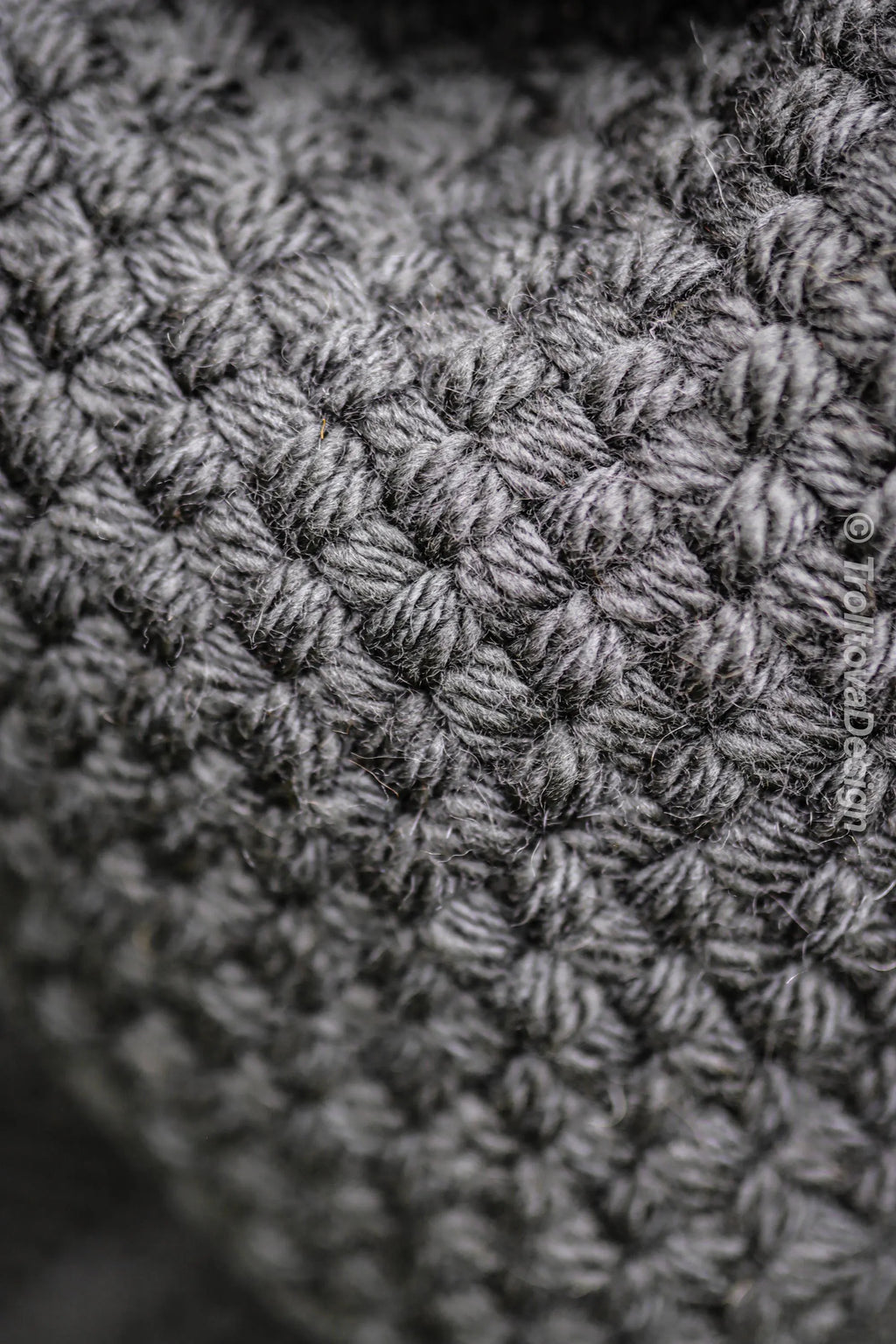 Big Skjoldehamn inspired hood in black wool and alpaca. Handwoven.