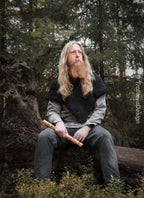 Big Skjoldehamn inspired hood in black wool and alpaca. Handwoven.