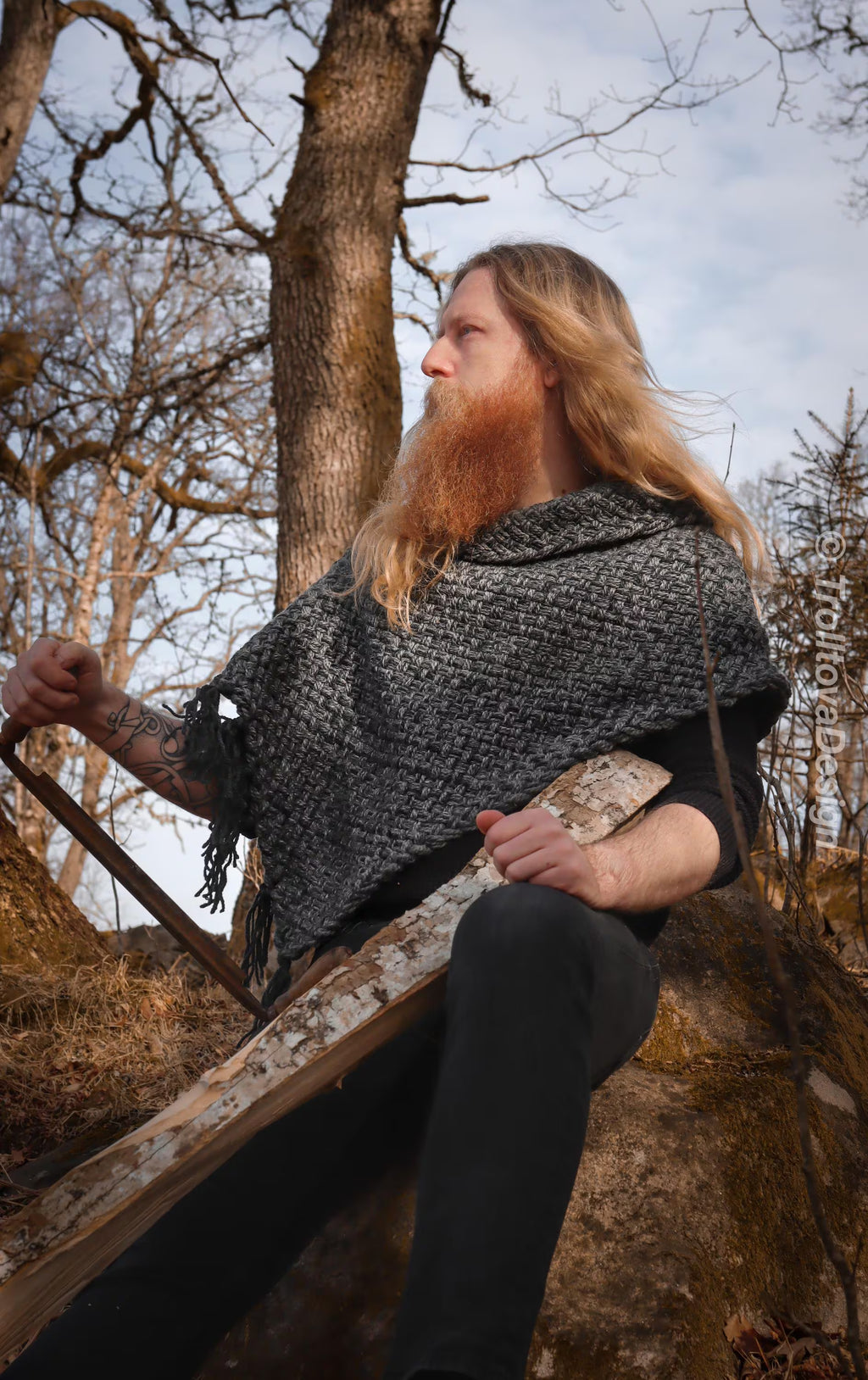 Big handwoven rectangular shawl in gray wool and alpaca.