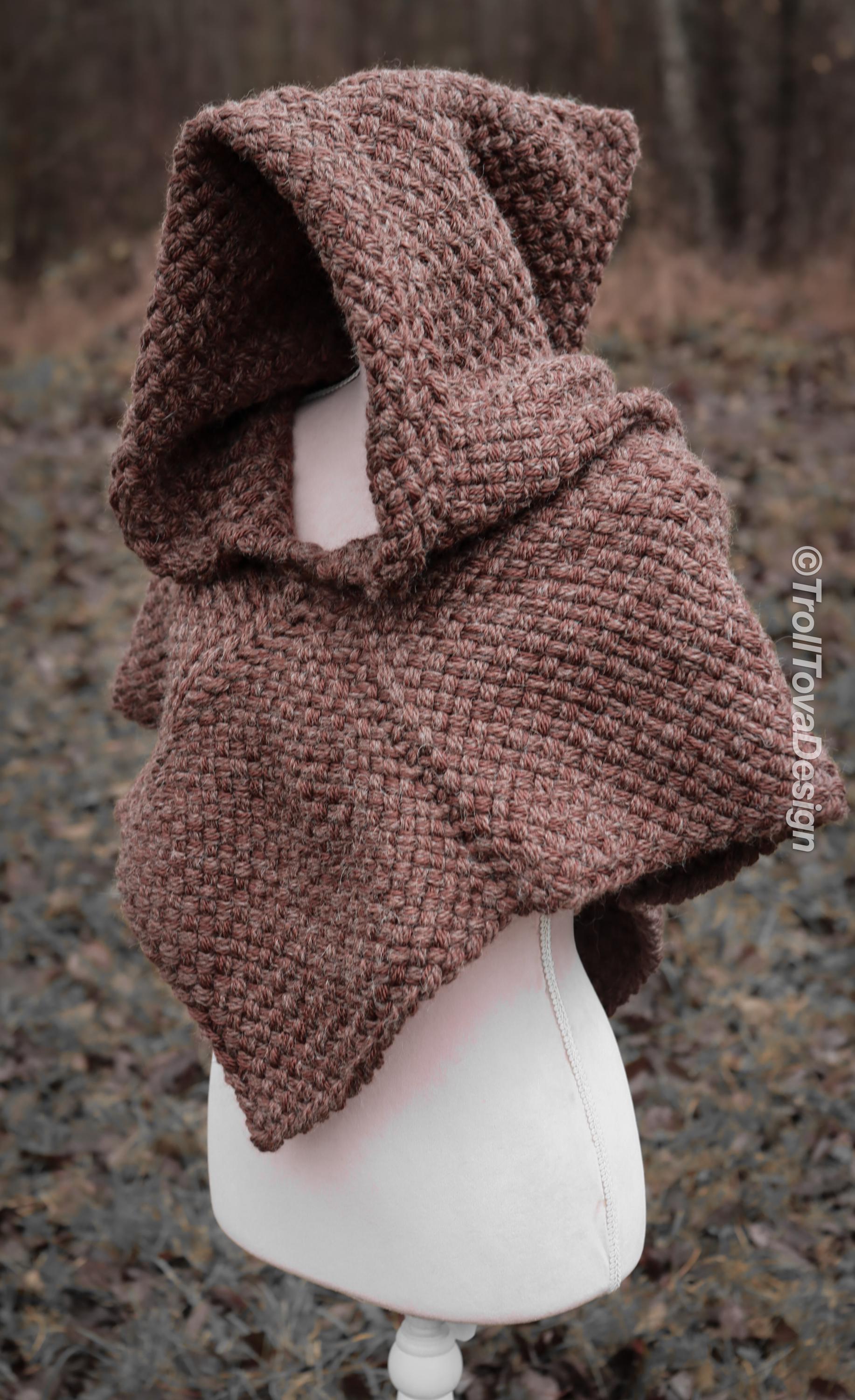 Big handwoven Skjoldehamn inspired hood in brown wool and alpaca.