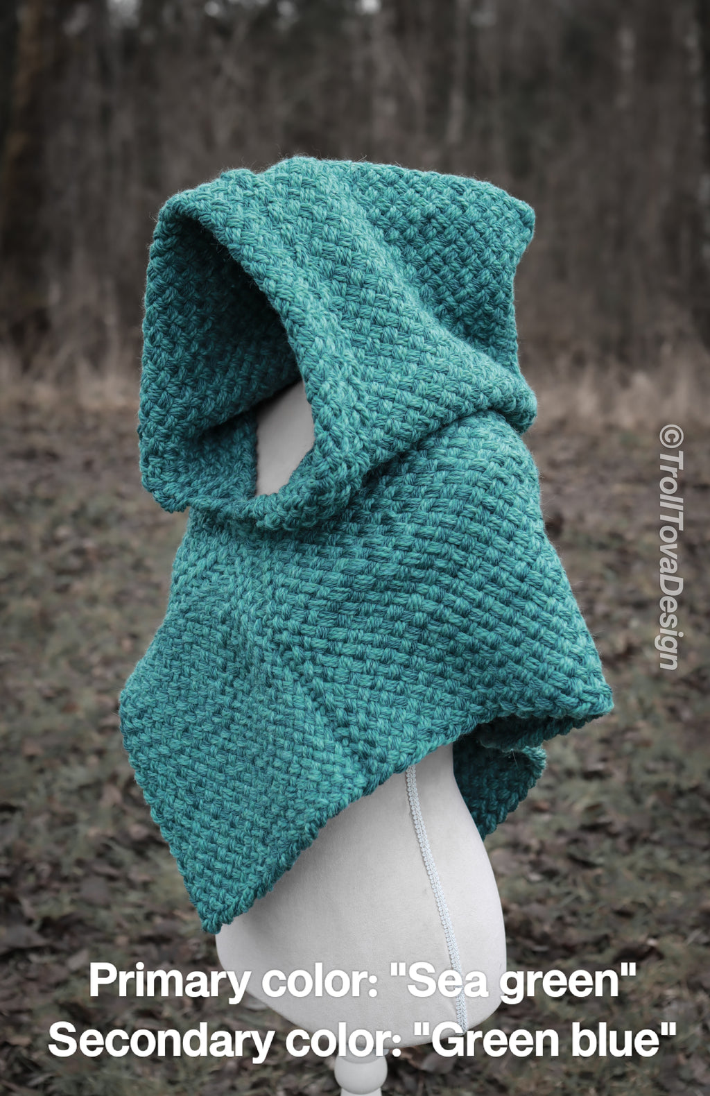 Custom-made big Skjoldehamn hood in the colors of your choice. Handwoven. Please contact before purchase.