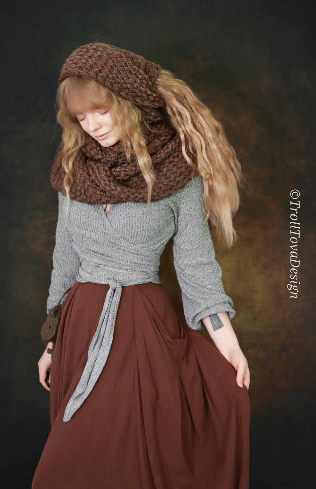 Handwoven extra long snood in brown wool and alpaca.