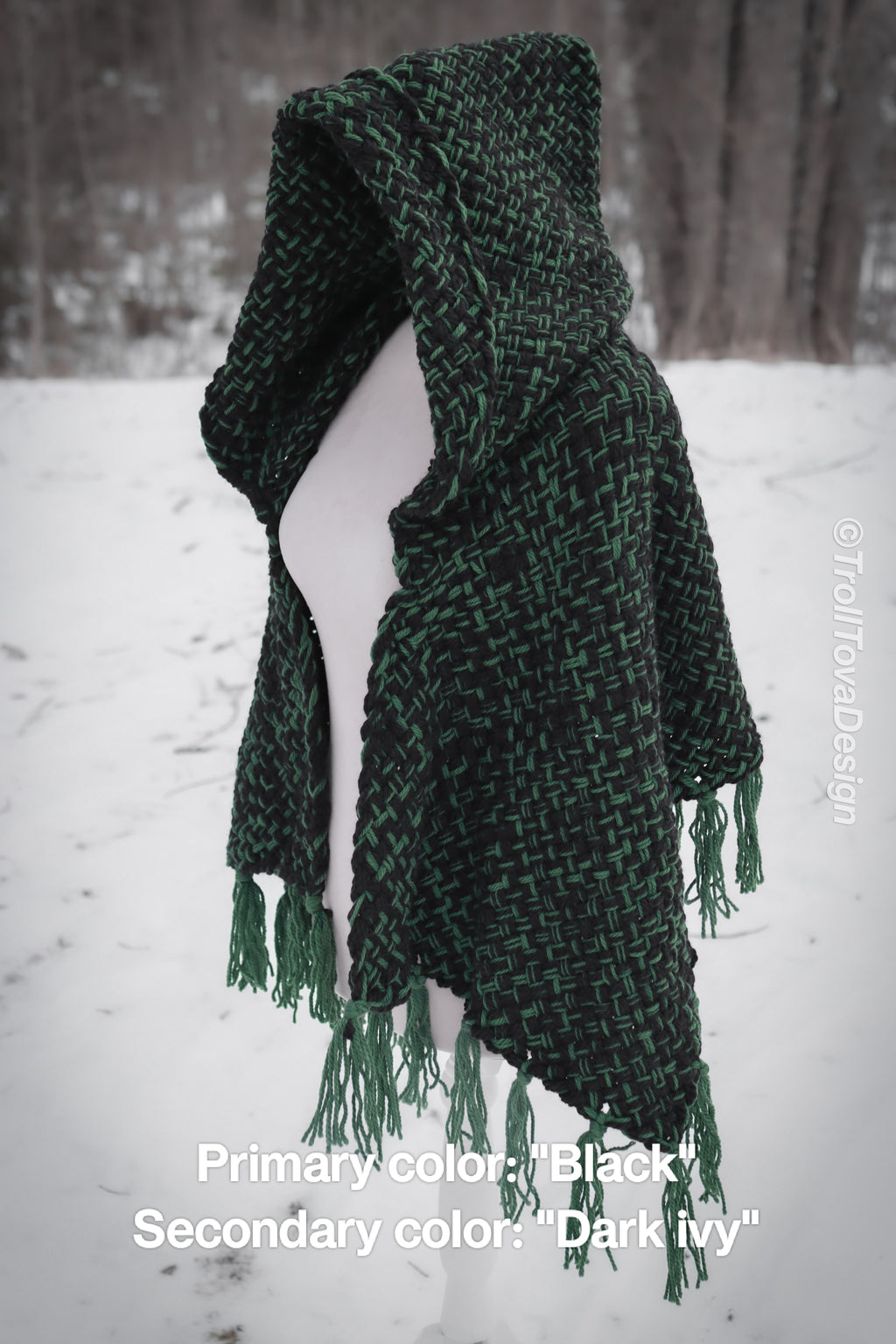 Custom-made hooded shawl in the colors of your choice. Handwoven. Please contact before purchase.