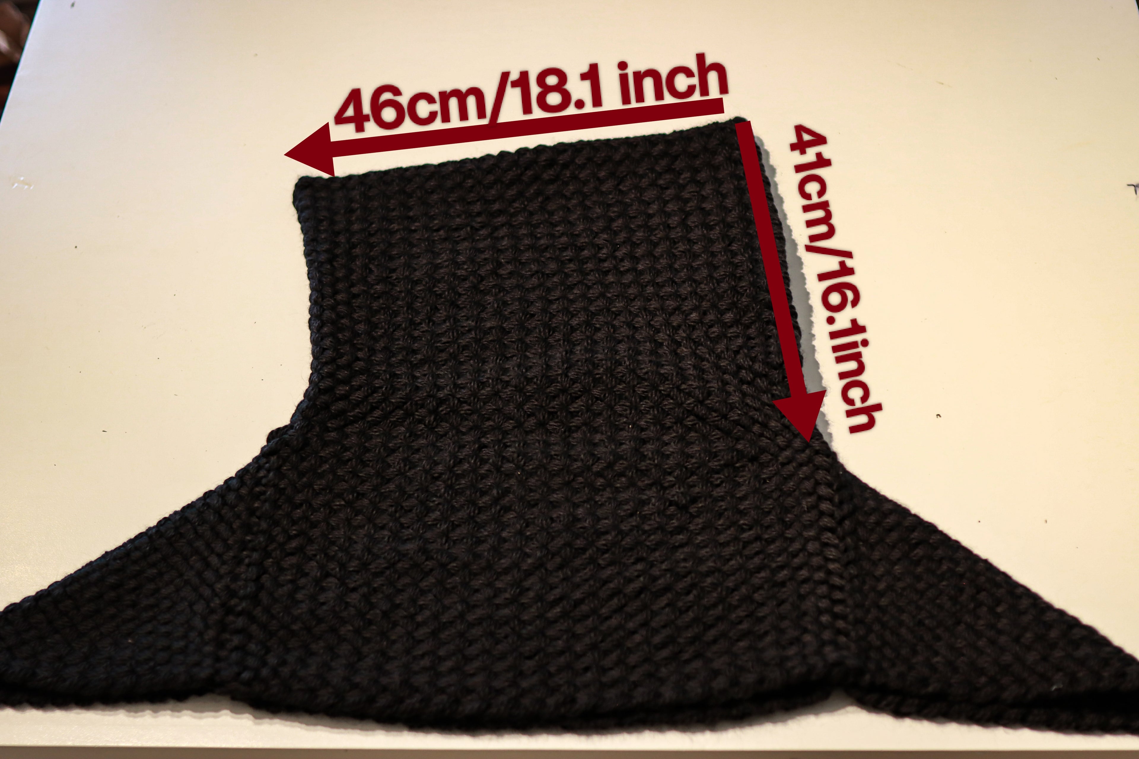 Custom-made big Skjoldehamn hood in the colors of your choice. Handwoven. Please contact before purchase.