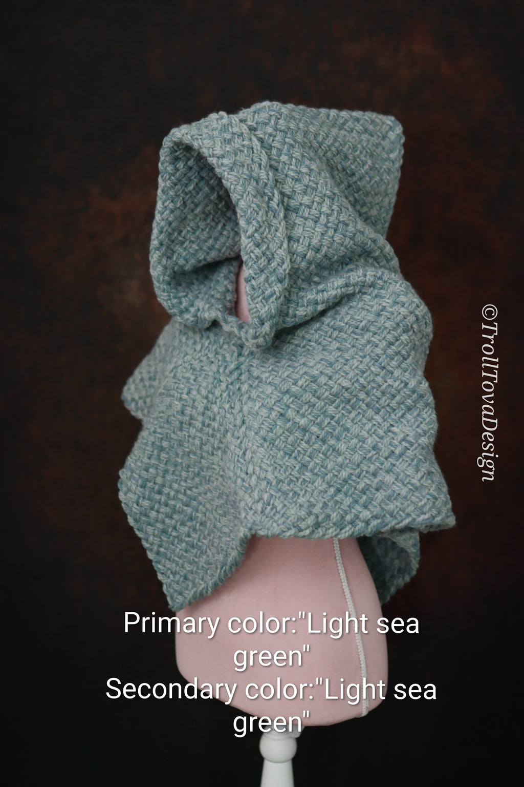 Custom-made big Skjoldehamn hood in the colors of your choice. Handwoven. Please contact before purchase.