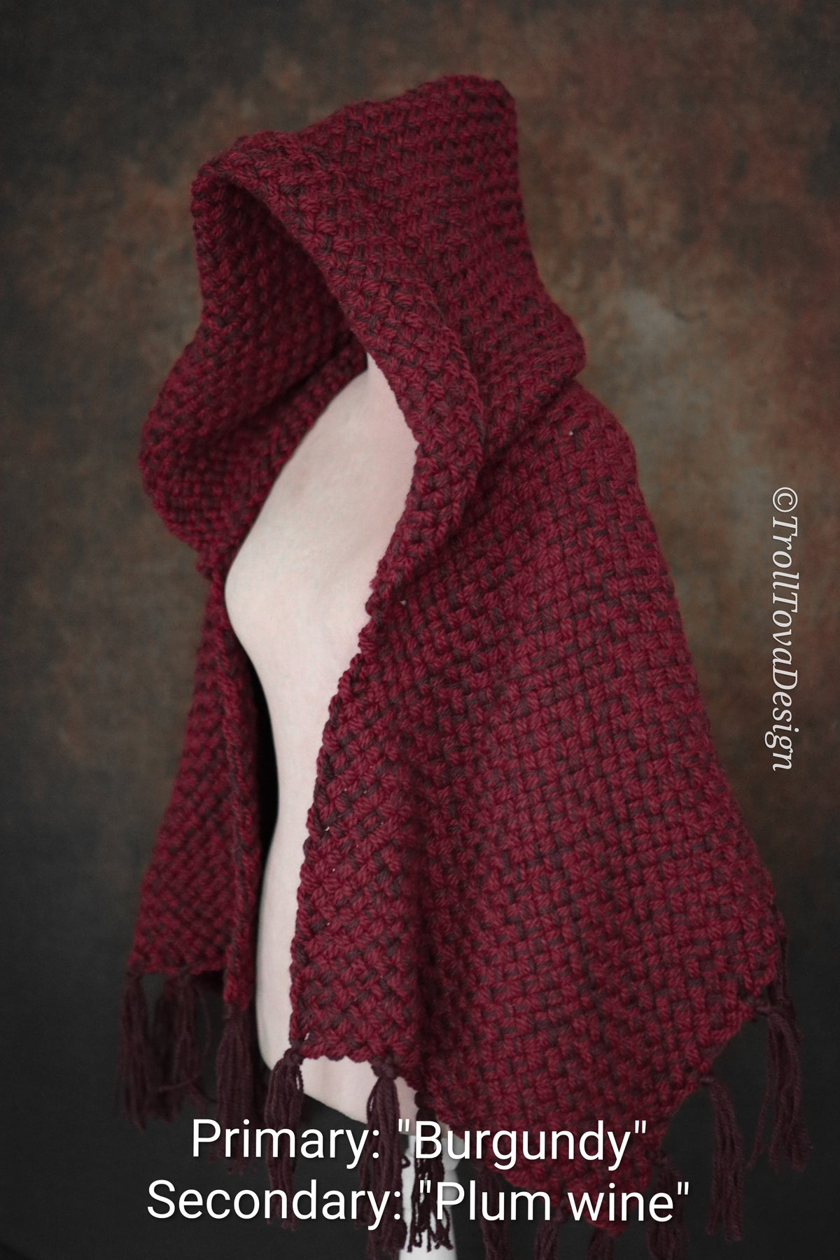 Custom-made hooded shawl in the colors of your choice. Handwoven. Please contact before purchase.