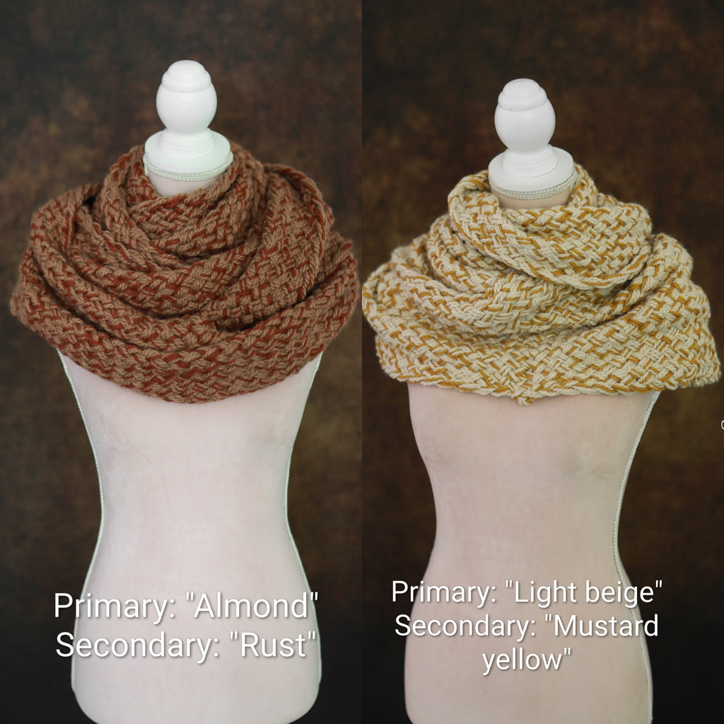 Custom-made extra long snood in the colors of your choice. Handwoven. Please contact before purchase.