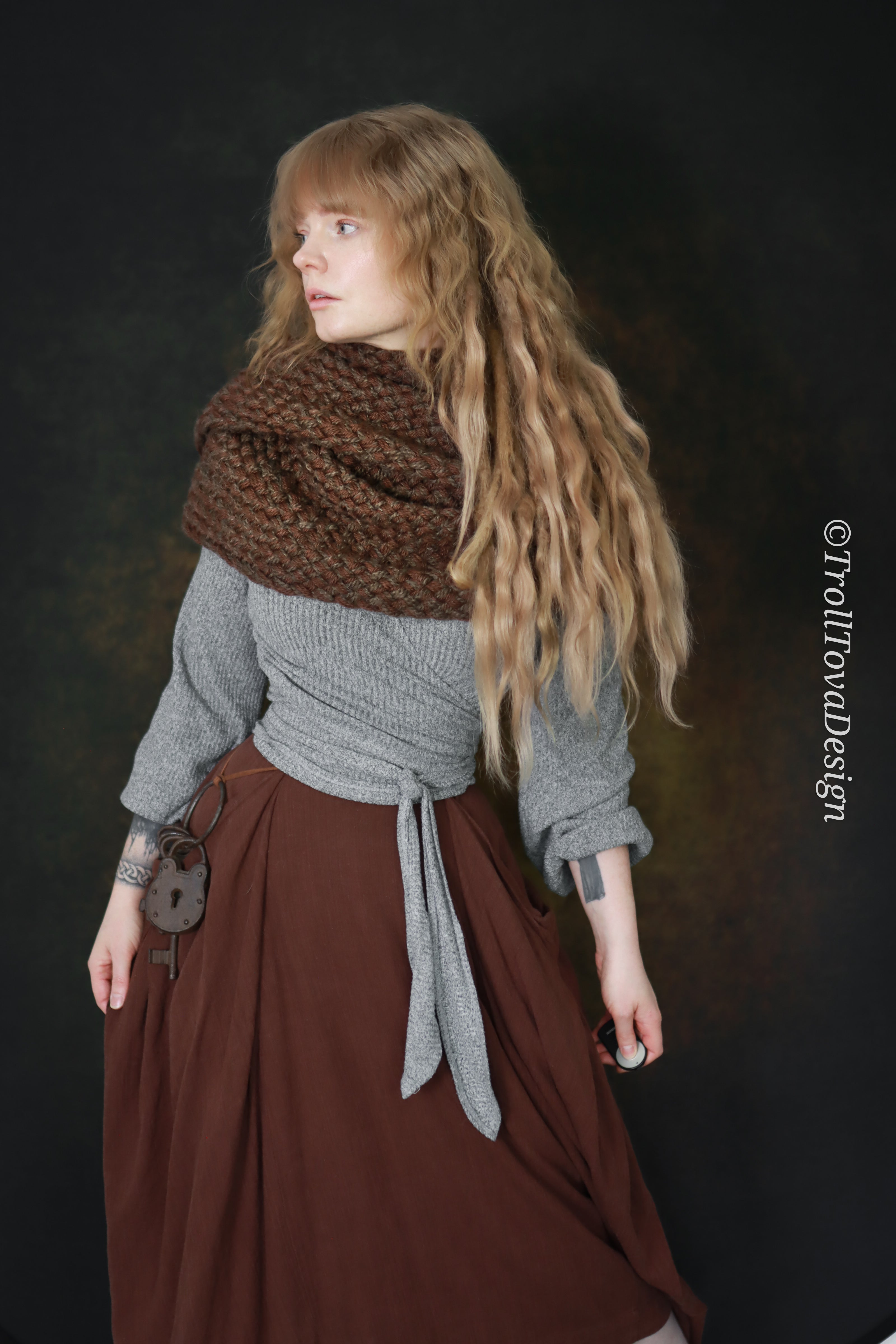 Handwoven extra long snood in brown wool and alpaca.