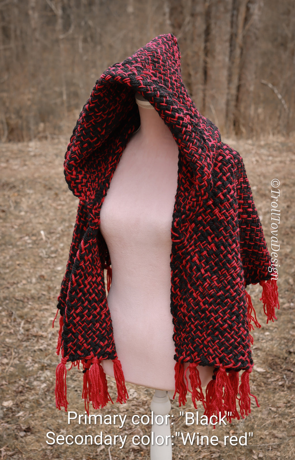 Custom-made hooded shawl in the colors of your choice. Handwoven. Please contact before purchase.